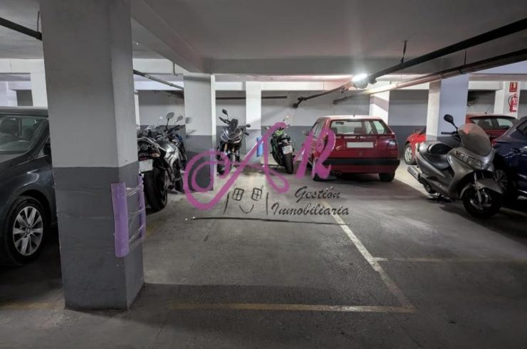 Alquiler parking coche pequeño en Patraix
